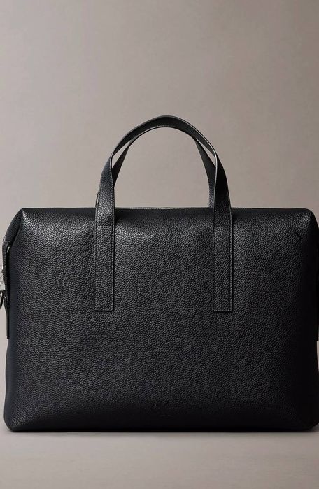 Продам нову оригінальну сумку для ноутбуку,  фірми Calvin Klein