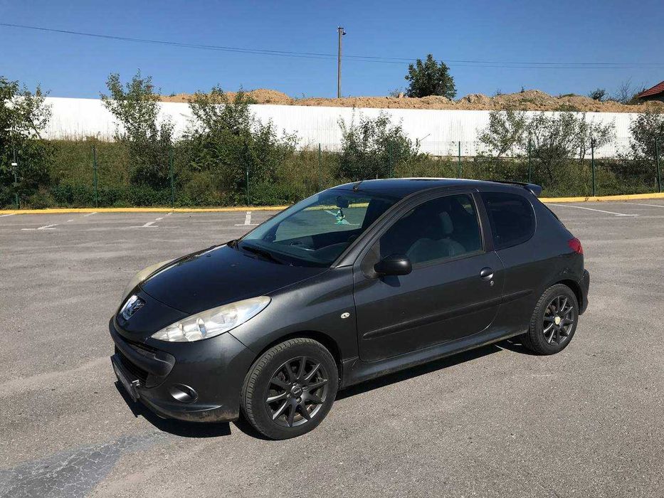 Peugeot 206+ (2012)
