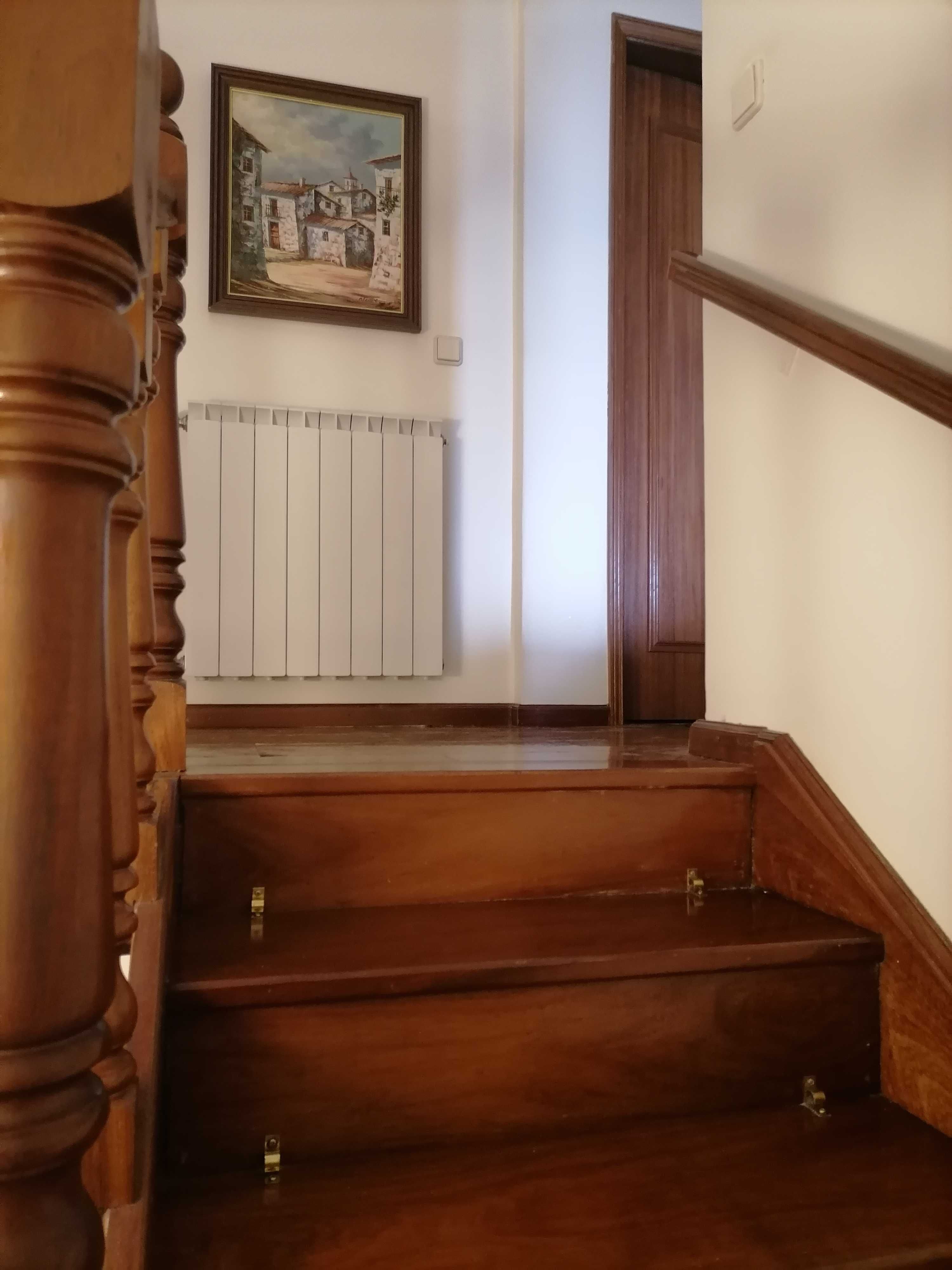 Apartamento Duplex T3+1 com logradouro em Alcanena