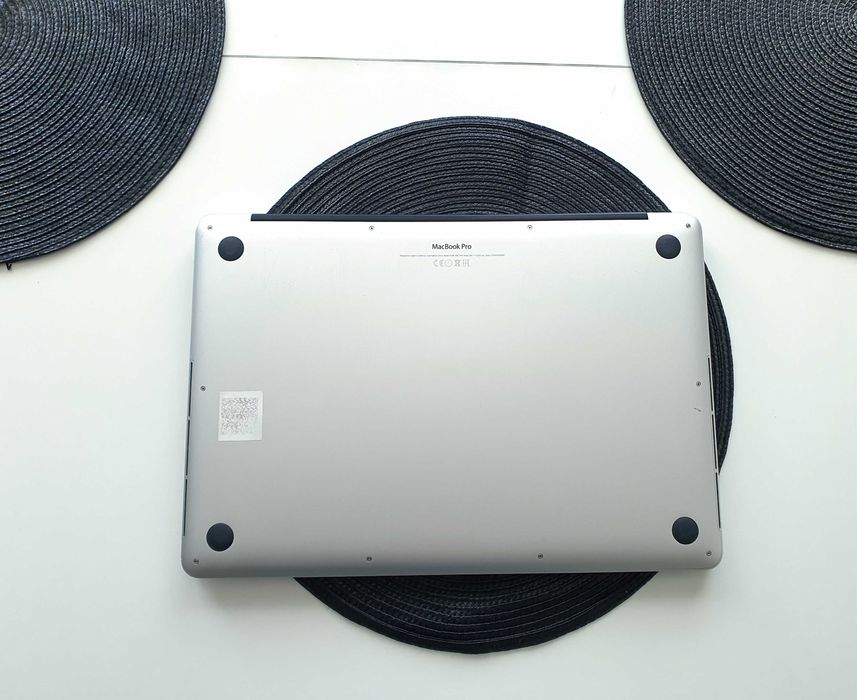 Apple Macbook Pro 15 Retina 3K 2880x1800 i7®™/AMD®R9™/16GB/512SSD/Hdmi