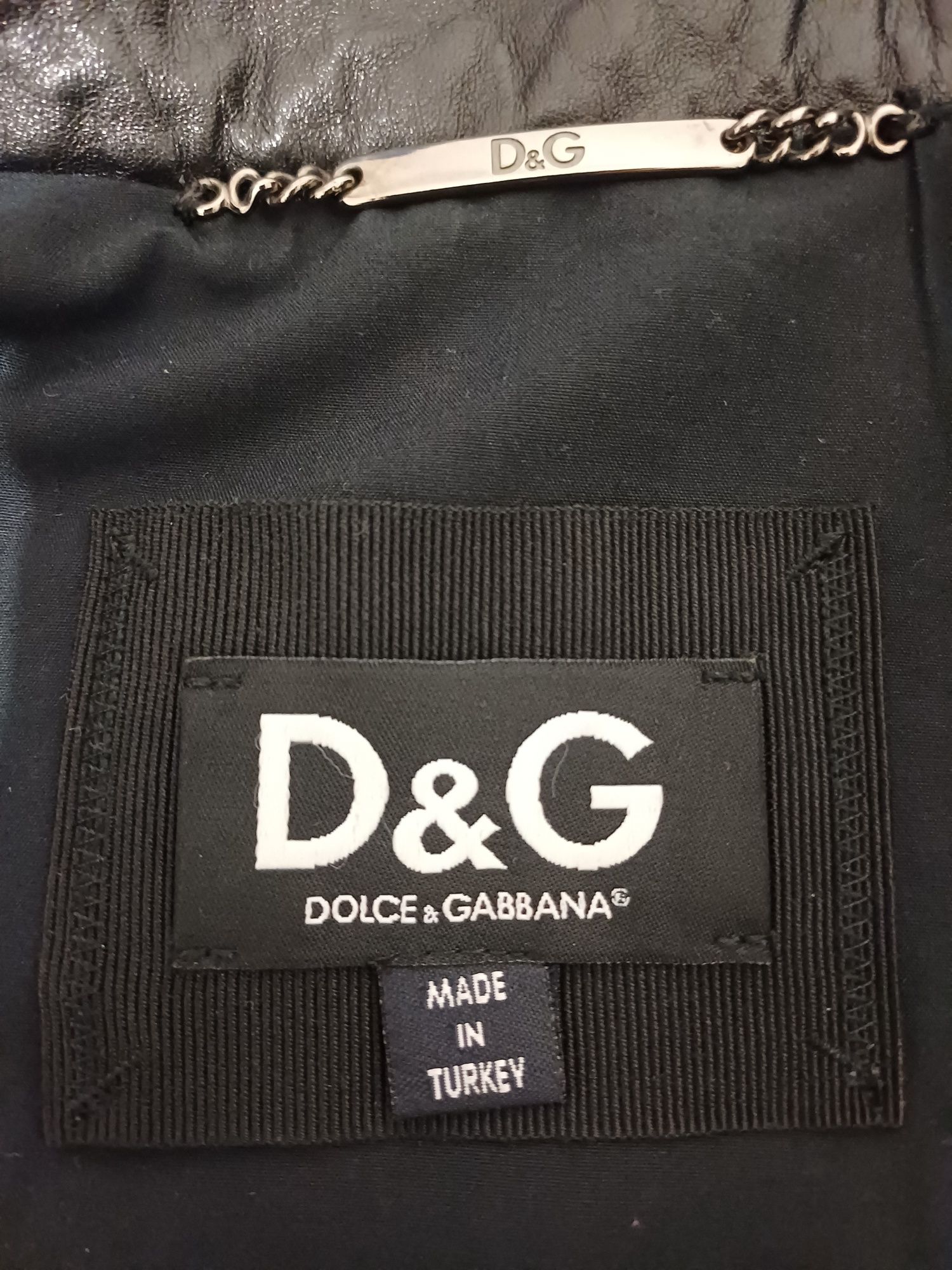 Шкіряна куртка косуха кожанка бомпер жіноча Dolce Gabbana кожаная
