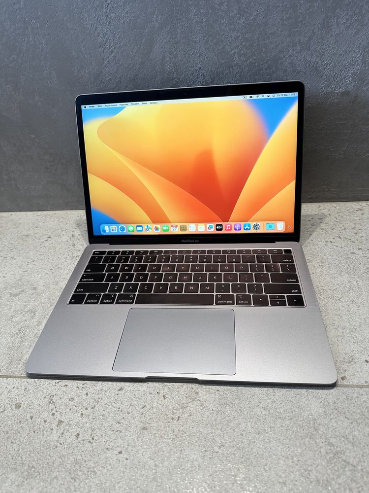 Apple Macbook Air 13’ 2018 intel i5 16gb 512gb SSD Space Grey чорний