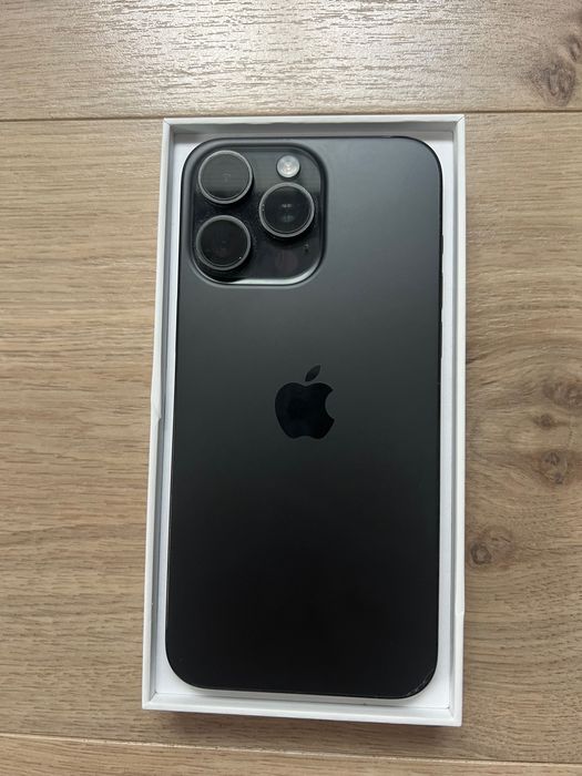 iPhone 15 pro max black titanium !!!