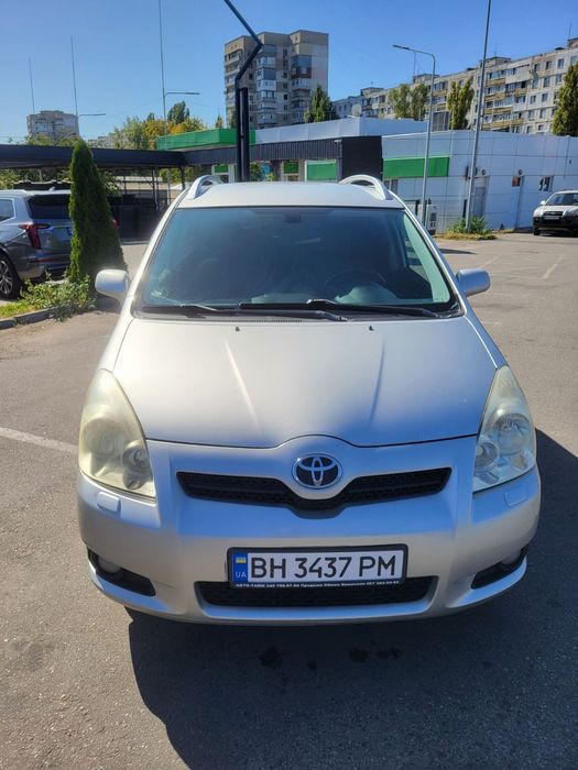 Продам Toyota Corolla Verso 2.2 D4D БЕЗ ТОРГА !!!