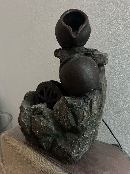 Fonte de água decorativa