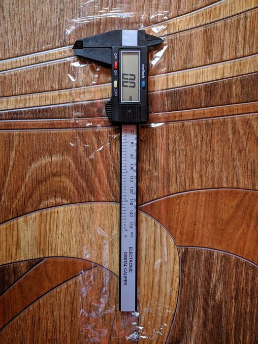 карбоновий цифровий штангенциркуль 150мм