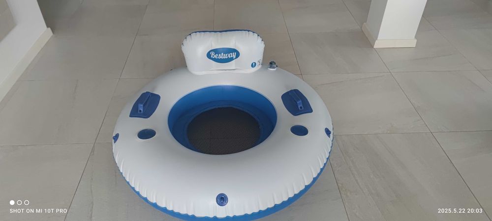 Duże koło do pływania  135 cm