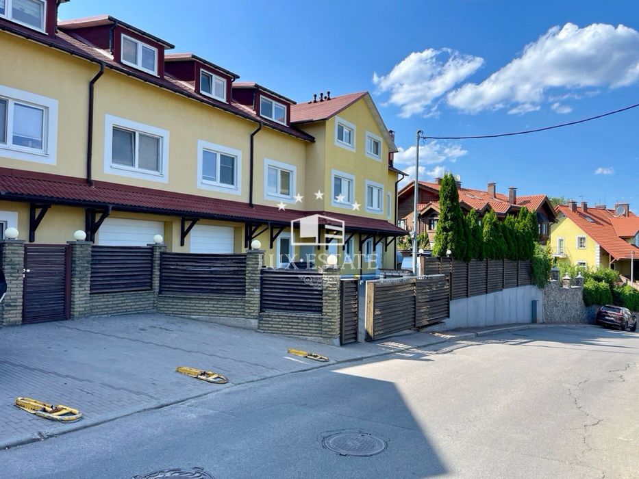 Аренда Таунхаус под офис и жилье Соломенский р-н