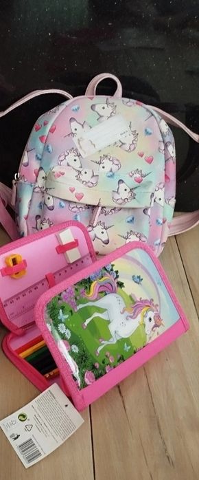 Piórnik nowy wyposażenie mały plecak jednorożec