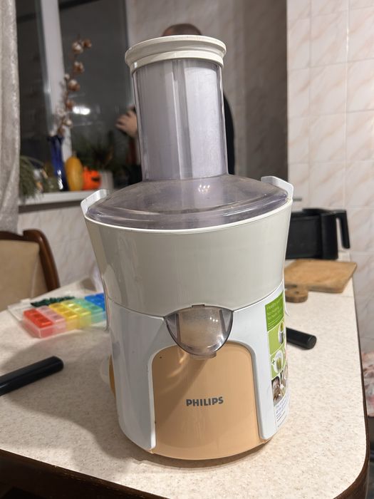 Соковитискач philips HR 1851