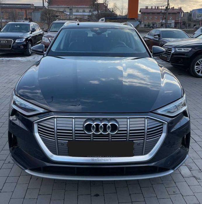 Розборка е трон Audi e-tron кузов салон підвіска Разборка Ауді Е Трон