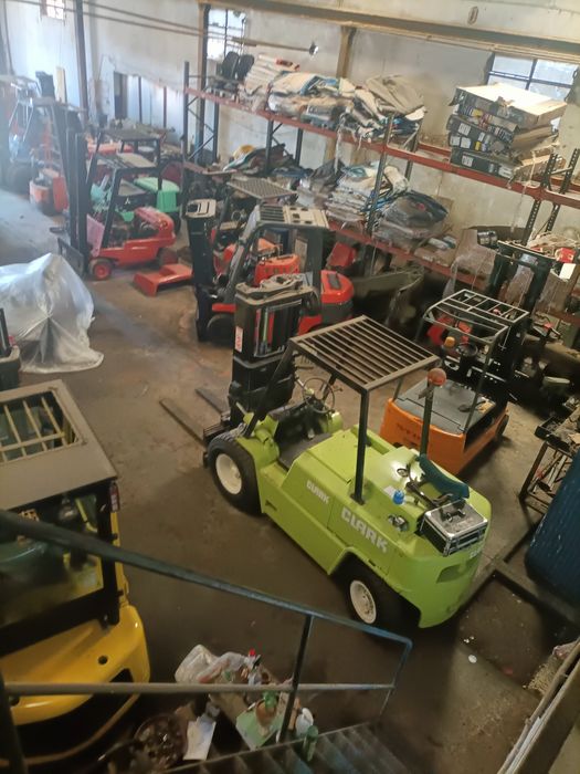 Empilhador Toyota Diesel 2.5 Ton