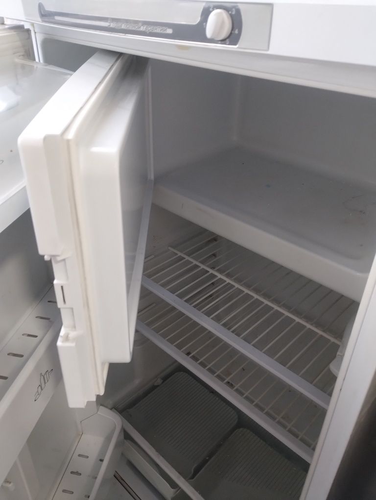 Продається холодильник