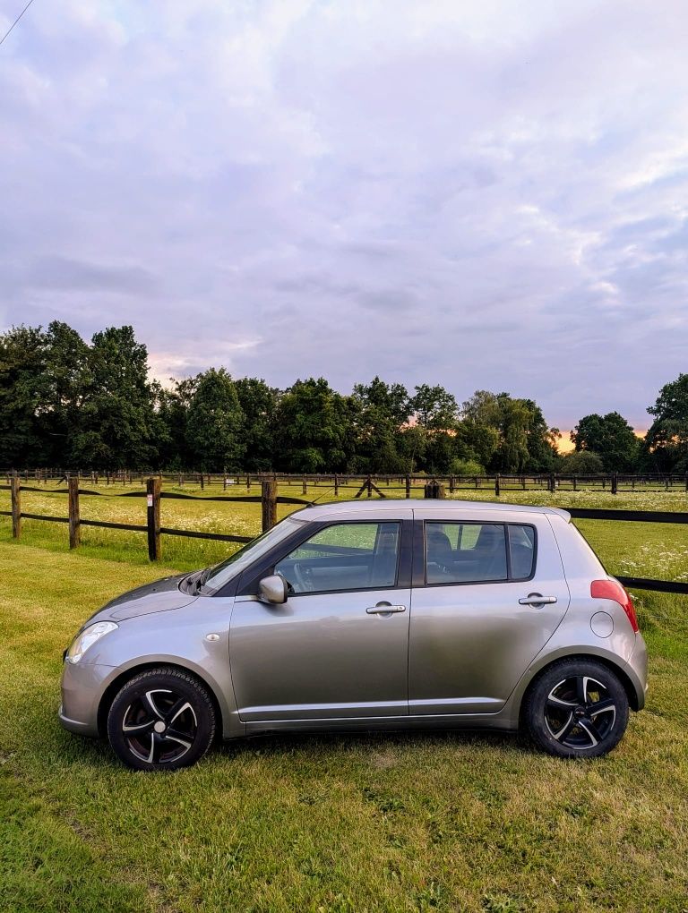 Suzuki Swift mk6 2005 1.3 92KM 5d