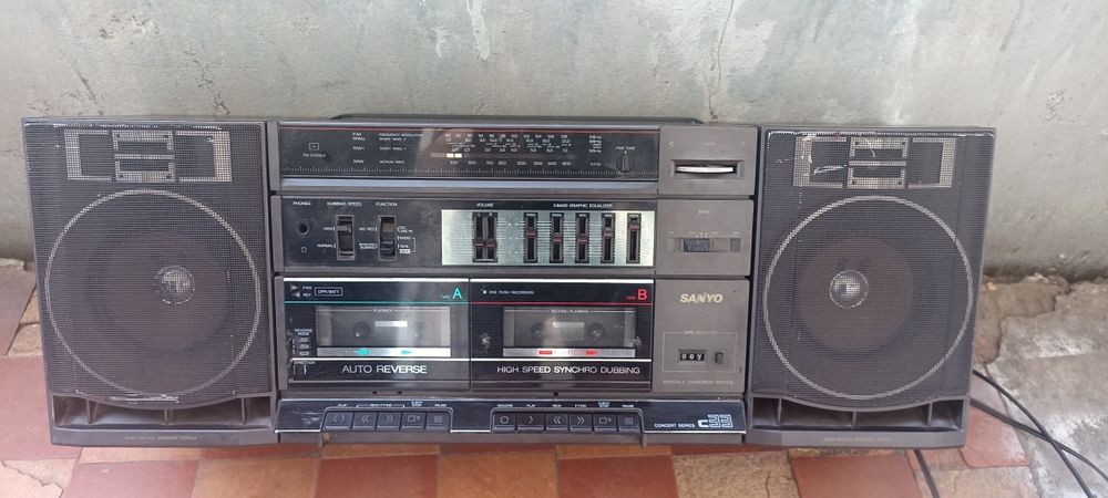 Магнитола SANYO C 33