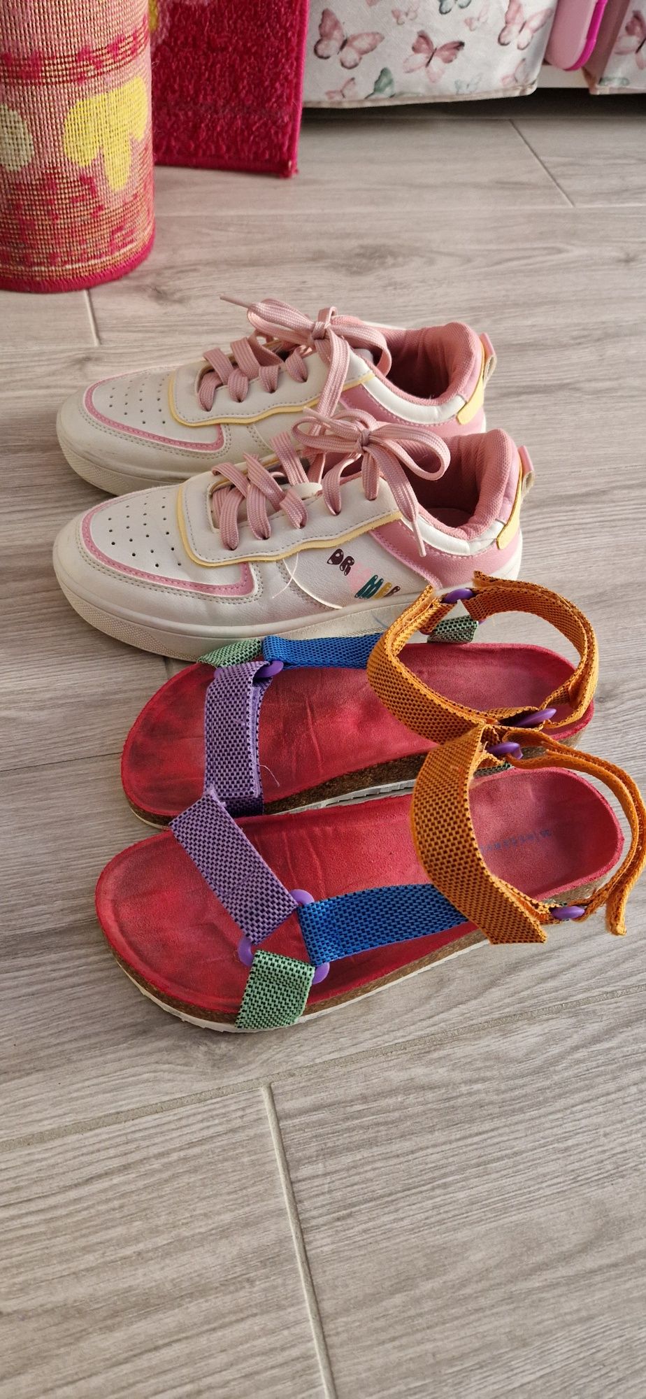 Adidasy i sandałki 36 22 cm