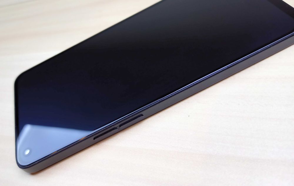 Smartfon Oppo Reno6 5G 8/128GB 64MP 4K czarny jak nowy Android 13 etui