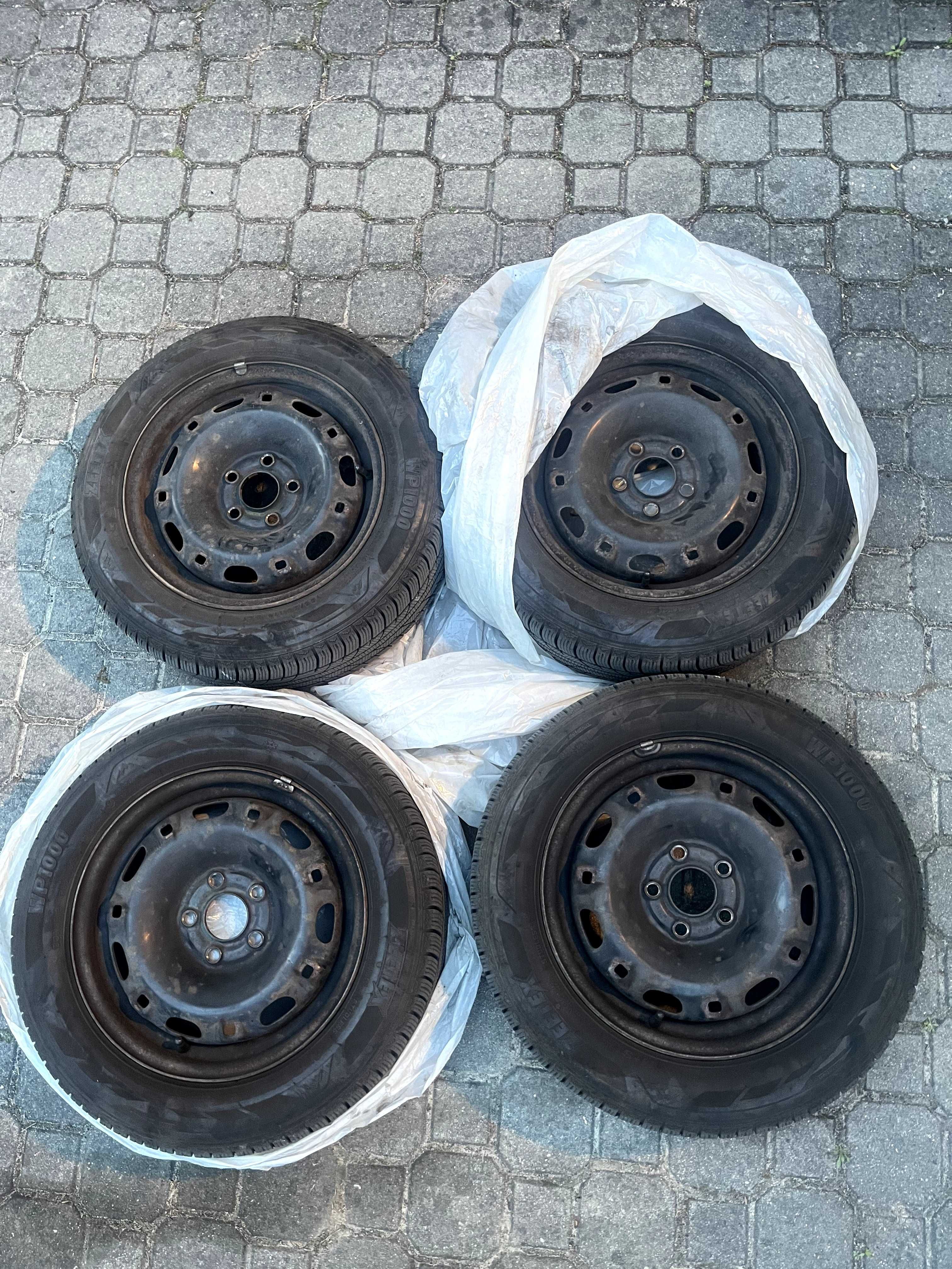 4 koła z oponami zimowymi Zeetex WP1000, 185/60 R14 82 T, 2021r.