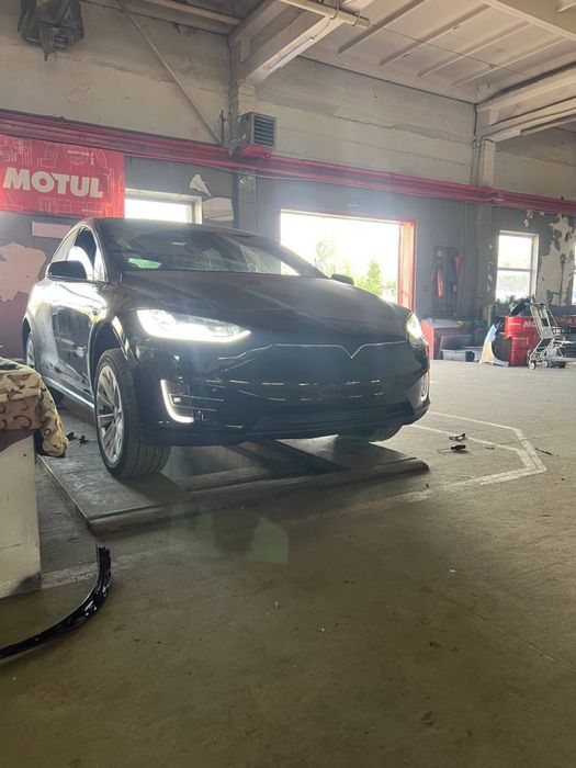 Професійний ремонт Tesla з Америки | Всі види робіт