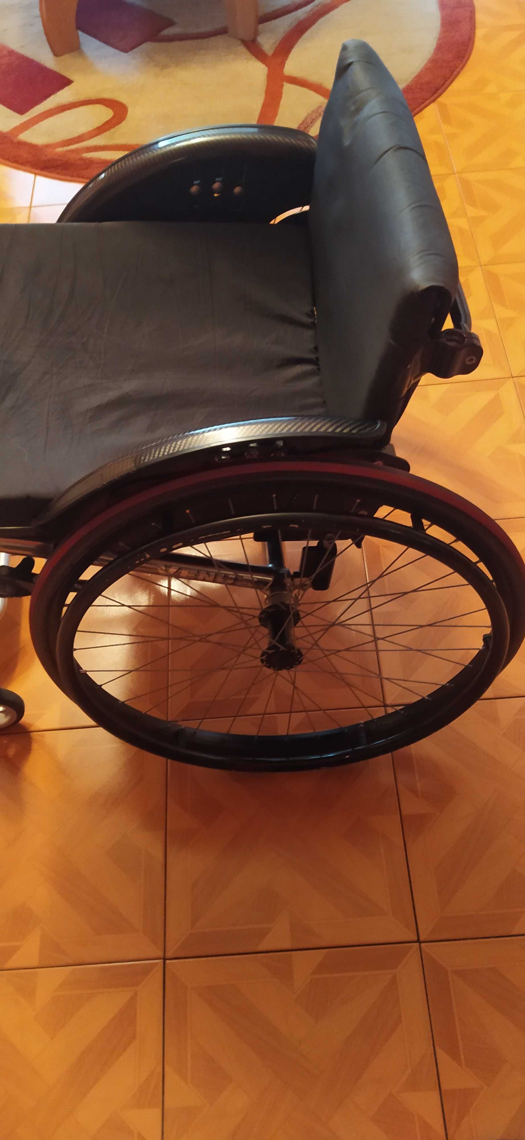 Okazja! Sprzedam wózek inwalidzki aktywny Offcarr