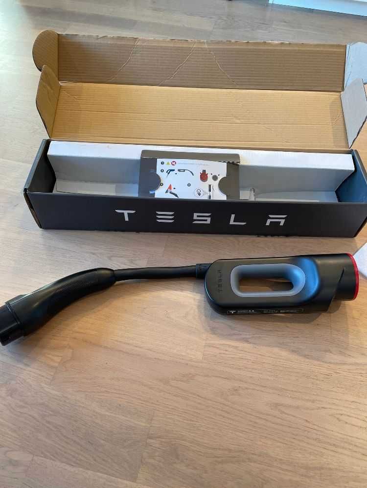 CHAdeMO Tesla Supercharger (Чадемо Тесла Суперчарджер)