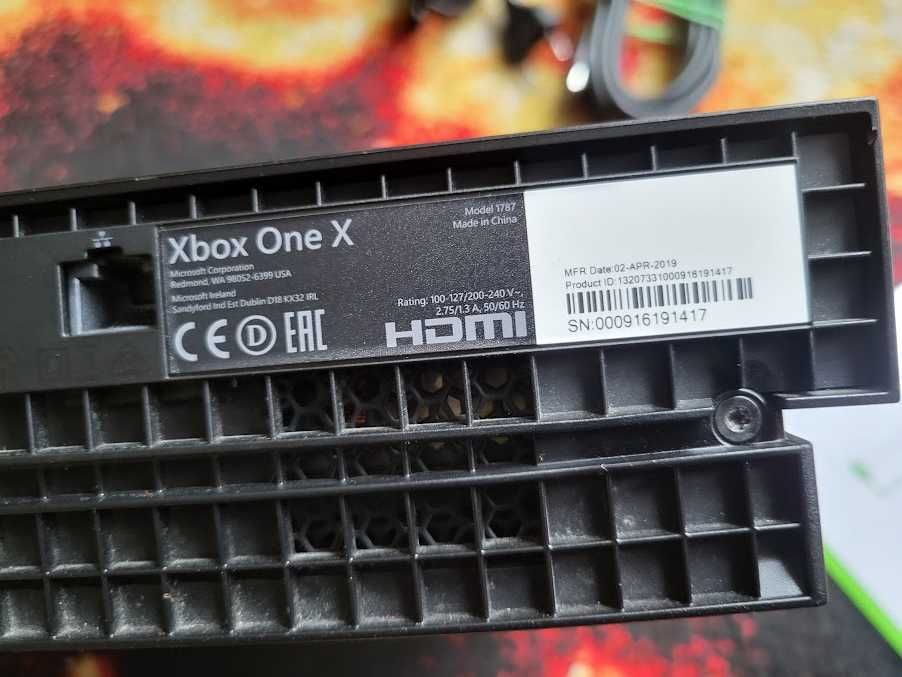 Xbox ONE X 1TB, Pad, Okablowanie - Stan BDB, Skup/Sprzedaż