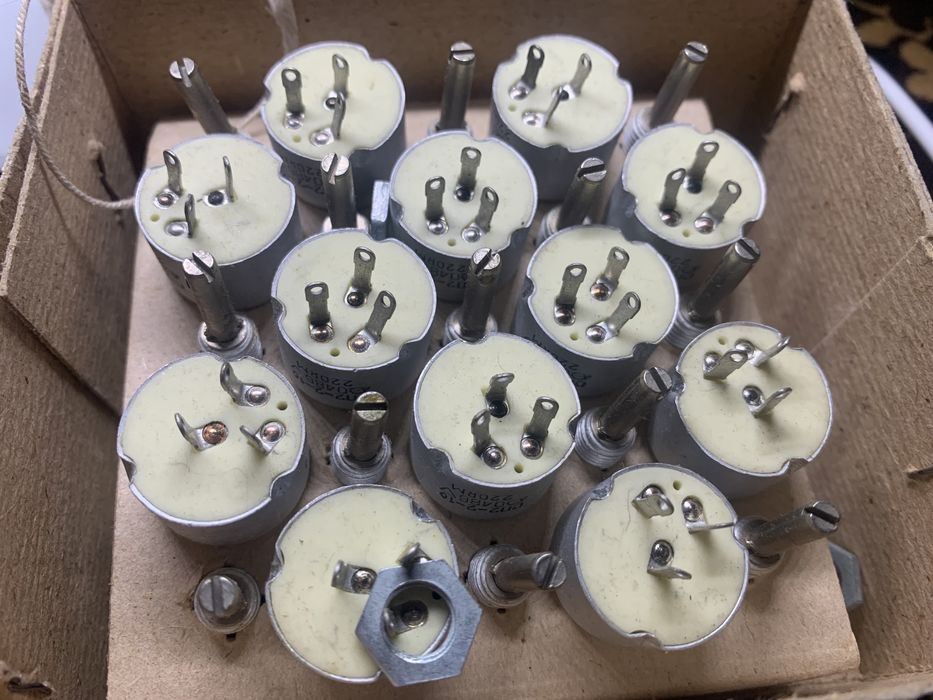 Резистори сп2-2 220ом ссср нові