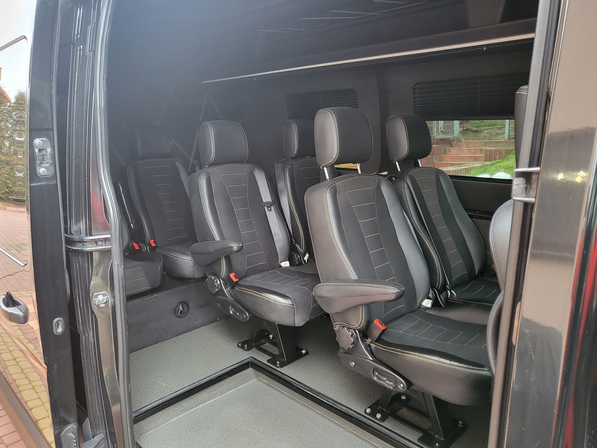Bus 9 osobowy Renault Master VIP Kielce wynajem