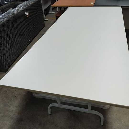 Chegou o Calor - Mesa exterior  207 x 100 x 75 com pernas dobráveis