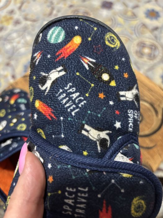 Продам дитячі тапки(кеди)