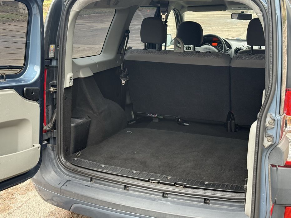 Продам       Логан