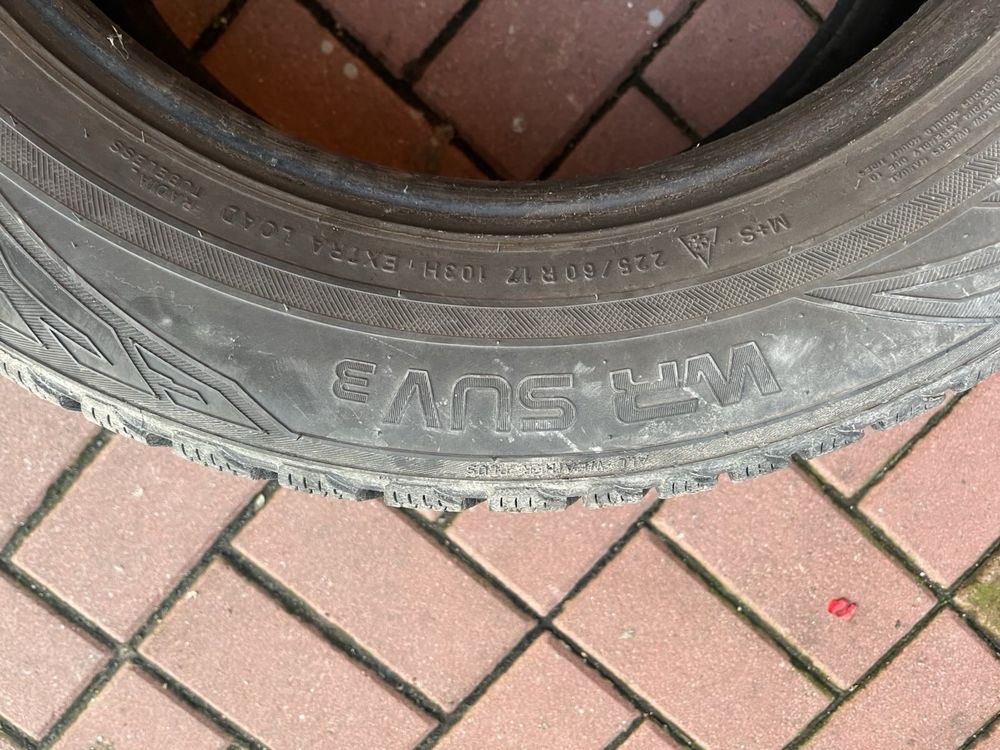Komplet opon zimowych 225/60 R 17 103 H XL