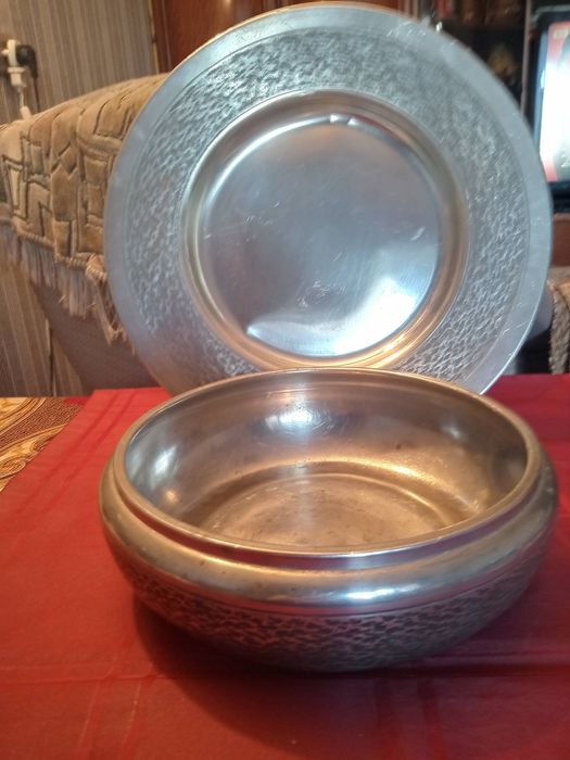 Статуэтки СССР Олень и Поваренок .