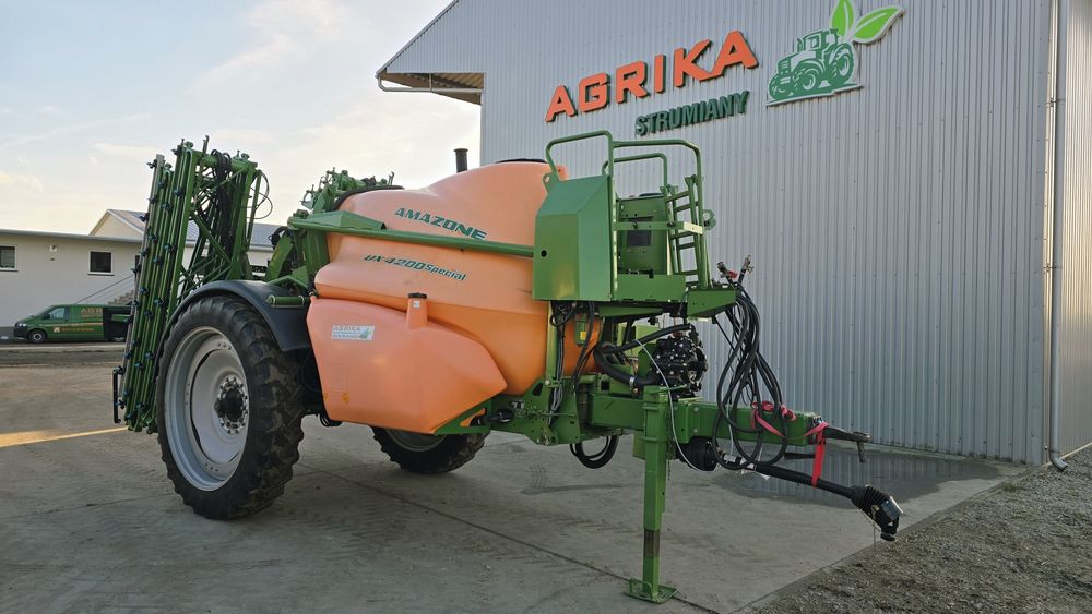 Opryskiwacz Amazone UX 4200 Special GPS