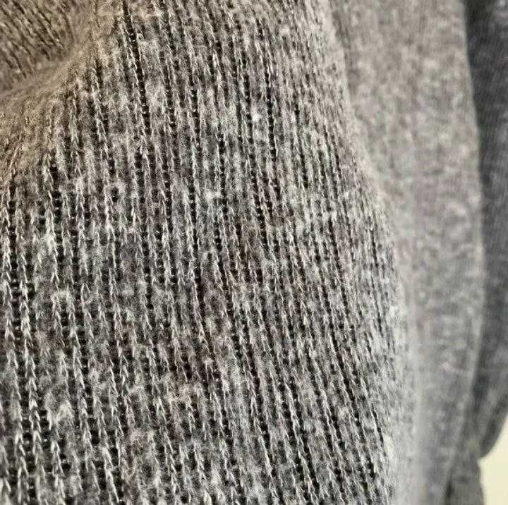 Пухнастий светр Zara з об'ємними рукавами/джемпер, кофта, пуловер