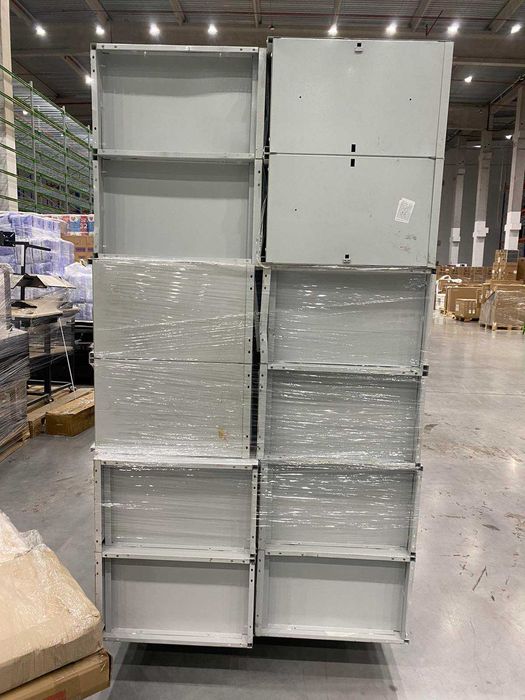 Шафа металева для речей 4 відділи шкаф, металлический для вещей склад