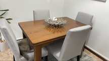 Mesa de jantar urgente