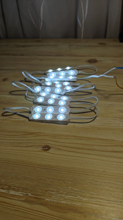 Светодиодный модуль 3 диода с линзой IP65 хол. белый за 10 шт в сборке