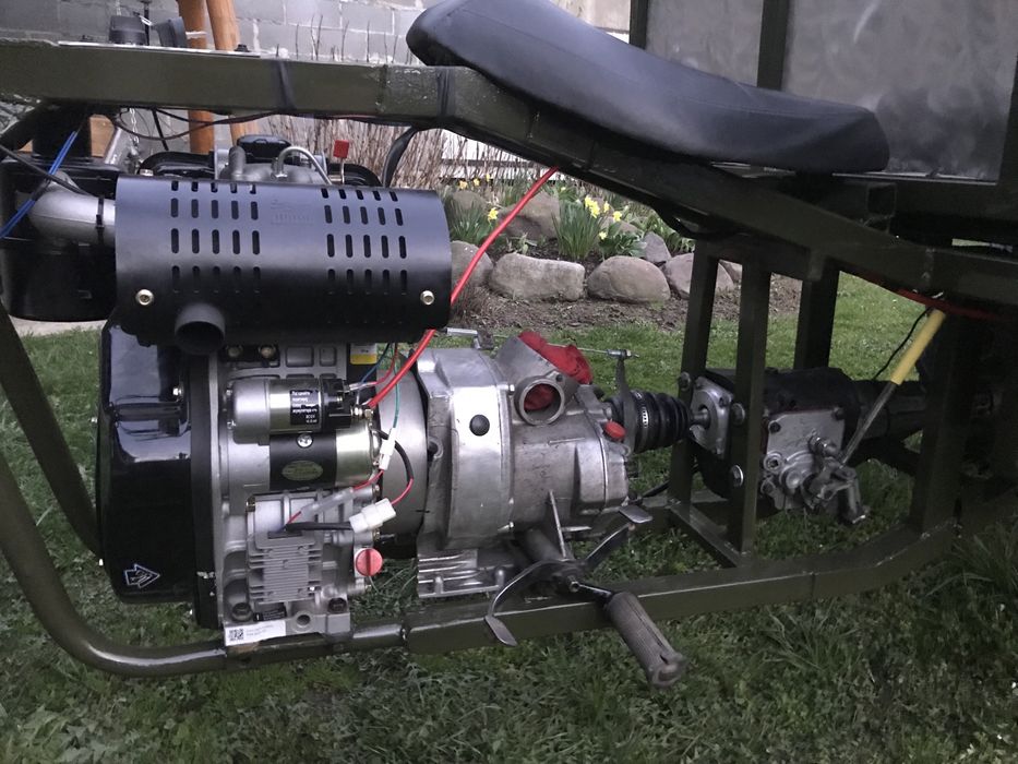 Грузовий трицикл, не трактор