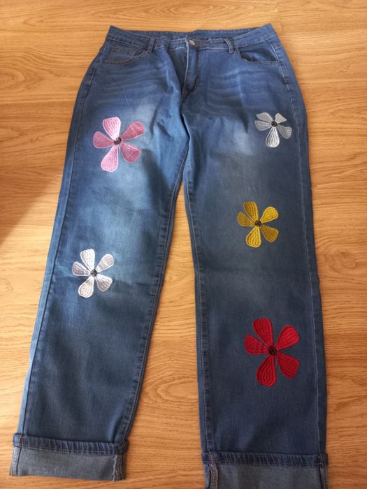 Spodnie jeans damskie  Nowe r.44/46