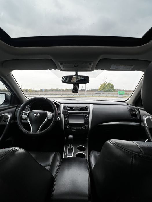 Продам Nissan altima 2014 2.5