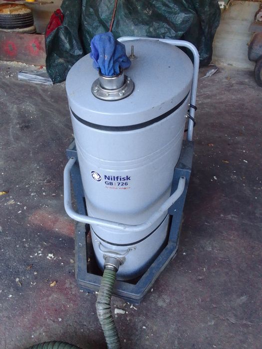 Odkurzacz przemysłowy nilfisk GB 726