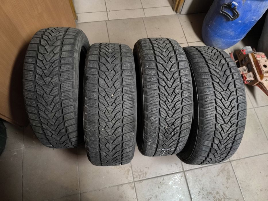 Opony zimowe 195/50/15 Uniroyal Winter