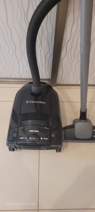 Odkurzacz elektrolux 1800W
