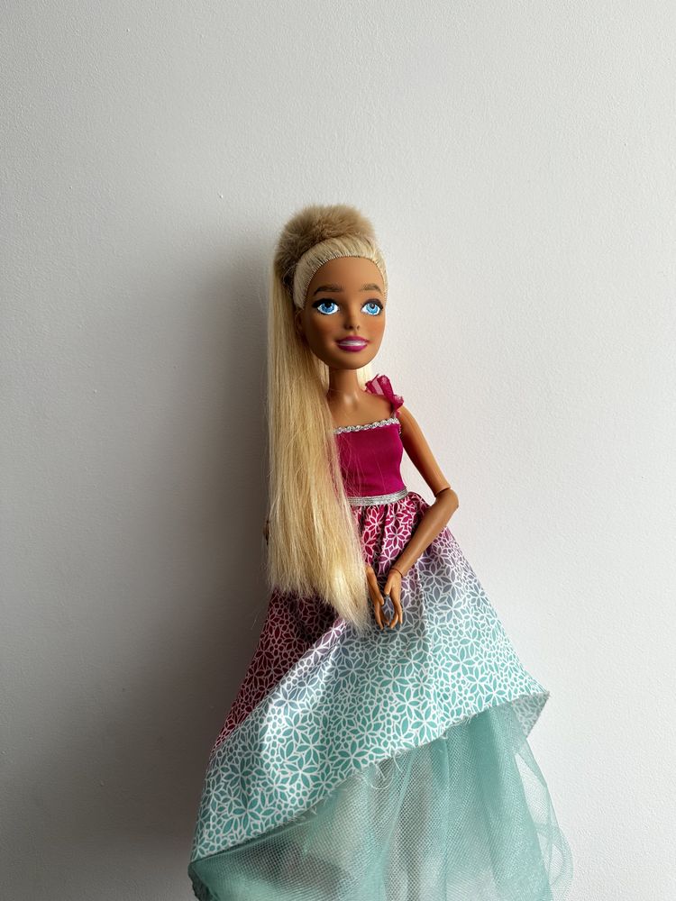 Barbie Endless Hair Kingdom Doll 17