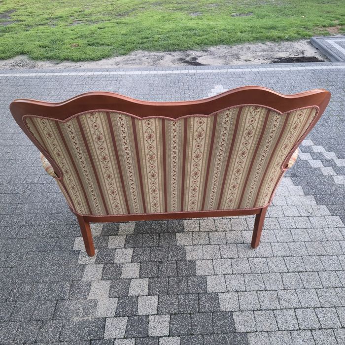 Stylowa Sofa bardzo wygodna