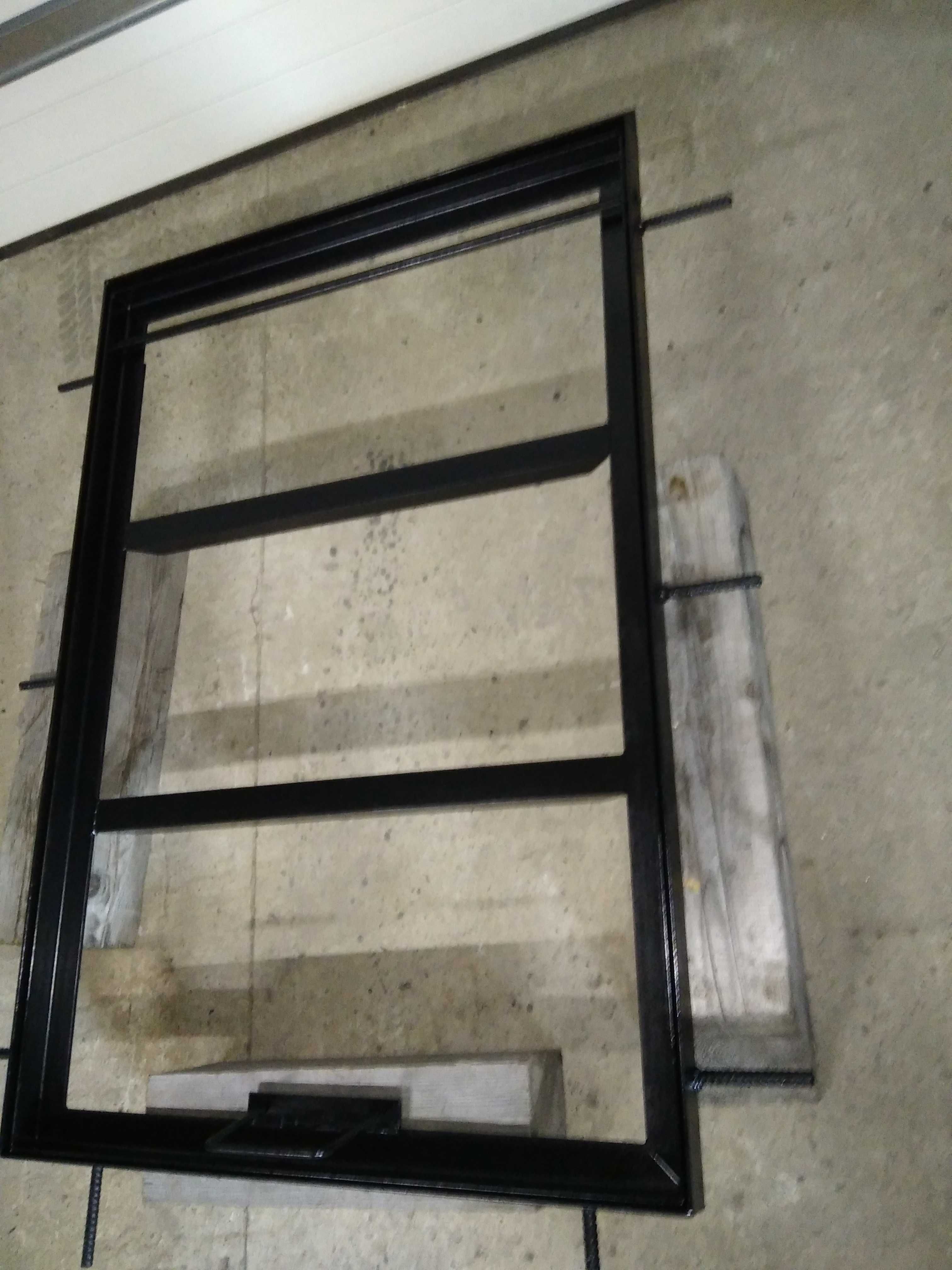 Właz do piwnicy 120cm x 80cm