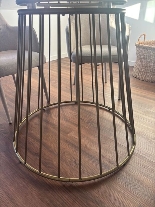 Mesa de jantar redonda com tampo marmore