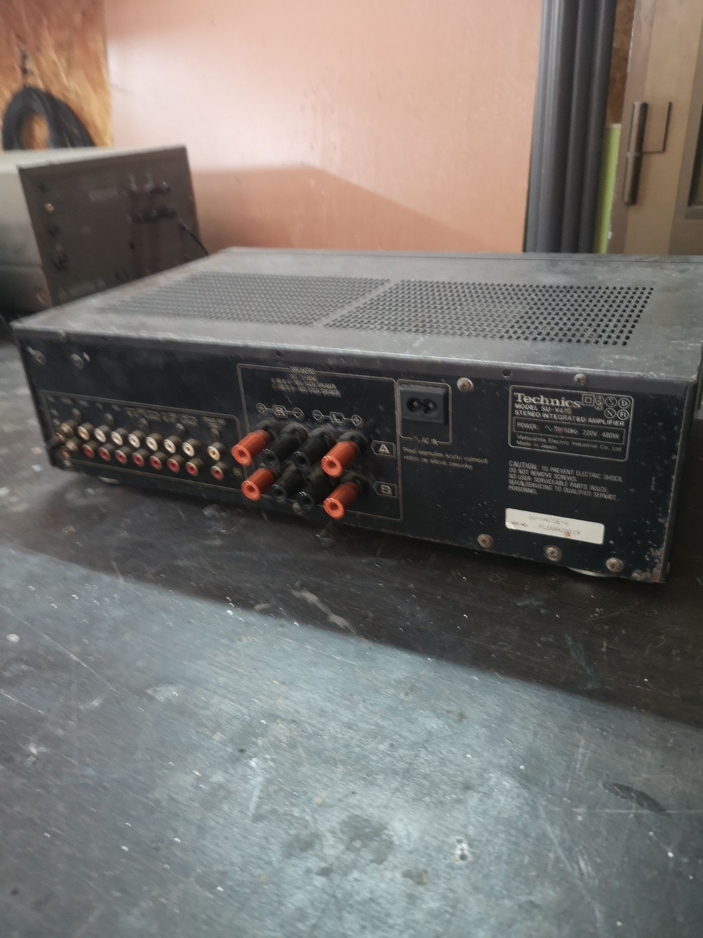 Amplificador tecnics