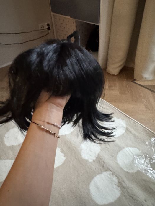 Peruka czarna krótkie włosy